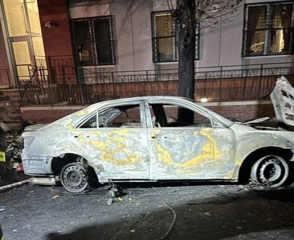 Inferno en el Bronx: Siete Bomberos del FDNY Heridos en Explosión Súbita Combatiendo Incendio – Bomberos Heridos en el Bronx