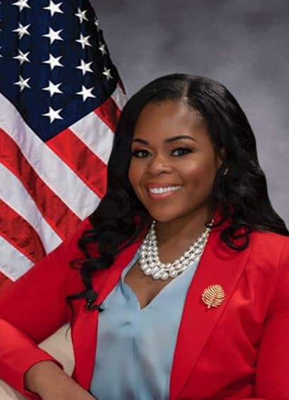 Congresista de Florida Enfrenta Cargos Federales por Presunta Estafa de Fondos de FEMA